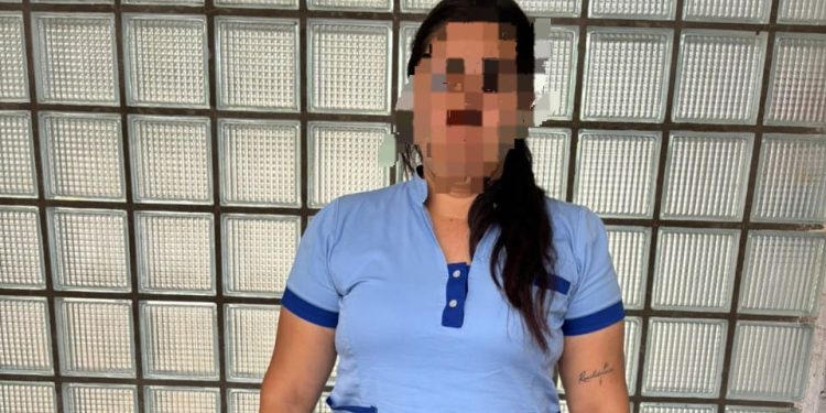 Detuvieron a una mujer en el Hospital Rawson acusada de hacerse pasar por personal de salud