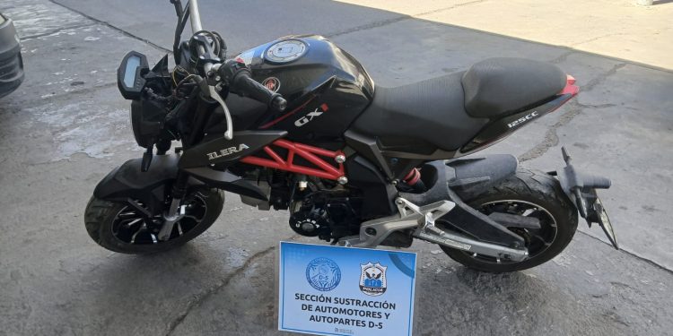 Recuperan dos motos robadas en Rivadavia