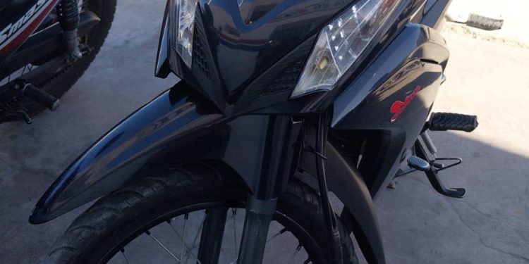 Detuvieron a un sospechoso por robo a mano armada en Chimbas y recuperaron una moto robada