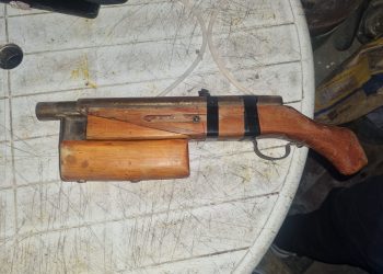 Detuvieron a un hombre en Chimbas por tenencia ilegal de un arma de fuego casera