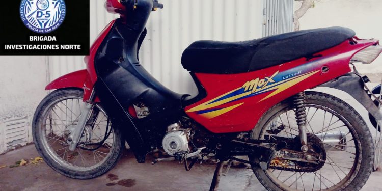 Recuperan en Chimbas una moto robada en Capital: tenía plásticos y datos adulterados