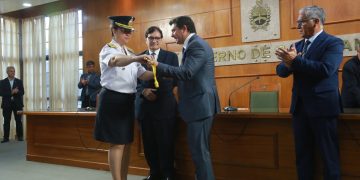 Histórico: el gobernador entregó sables de mando a la Plana Mayor de la Policía de San Juan y reforzó el compromiso con la seguridad pública