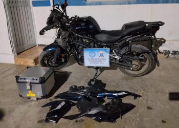 Recuperan motocicleta robada en Chimbas: estaba siendo desmantelada en un descampado