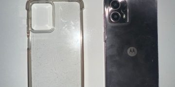 Detienen a dos jóvenes en el Parque de Mayo tras el robo de un celular a la salida de un boliche