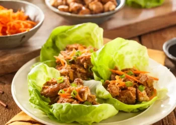 Receta saludable: wraps de lechuga con pollo, sin harina y listos en pocos minutos