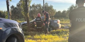 Conmoción: un joven de 27 años murió tras chocar de frente contra un árbol