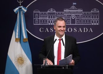 Polémica por la compra de un departamento: Manuel Adorni adquirió una propiedad en Caballito con un préstamo de dos jubiladas