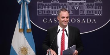 Polémica por la compra de un departamento: Manuel Adorni adquirió una propiedad en Caballito con un préstamo de dos jubiladas