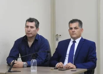 Condenaron a un profesor por abusar de dos alumnas en 25 de Mayo