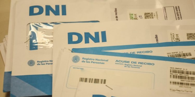 Aumentaron las tarifas del DNI y el Pasaporte: cuánto cuesta cada trámite ahora