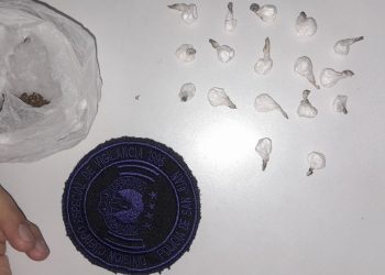 Capital: demoraron a una mujer y le secuestraron envoltorios sospechosos