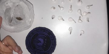 Capital: demoraron a una mujer y le secuestraron envoltorios sospechosos