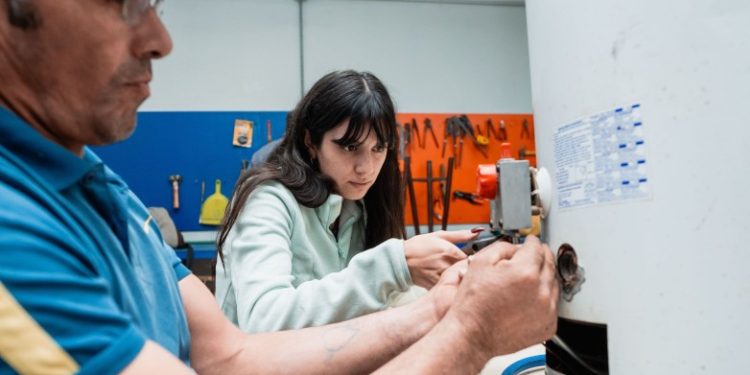 Lanzaron las inscripciones para las Escuelas de Oficios en la provincia