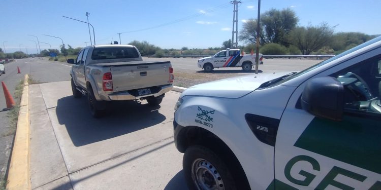 Caucete: cayó un hombre con un rifle oculto bajo el asiento de su vehículo