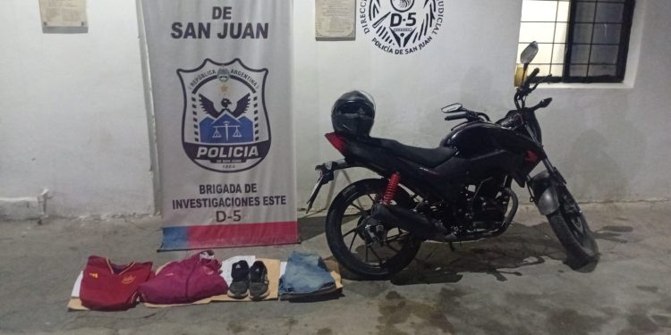 Operativo policial en Caucete: hallaron una moto robada cerca de la Ruta 141