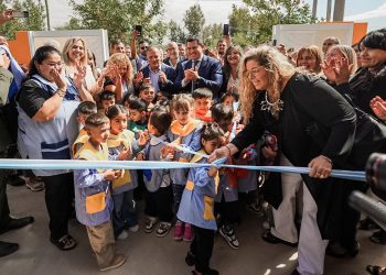 Orrego inauguró la ENI N° 81 en Ullum y anunció más escuelas en construcción