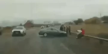 Accidente en Ruta 20: chocaron un auto y un micro de larga distancia en Caucete