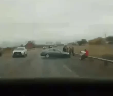 Accidente en Ruta 20: chocaron un auto y un micro de larga distancia en Caucete