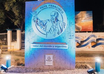 Homenaje en Rawson: el legado del Papa Francisco ya tiene su espacio permanente