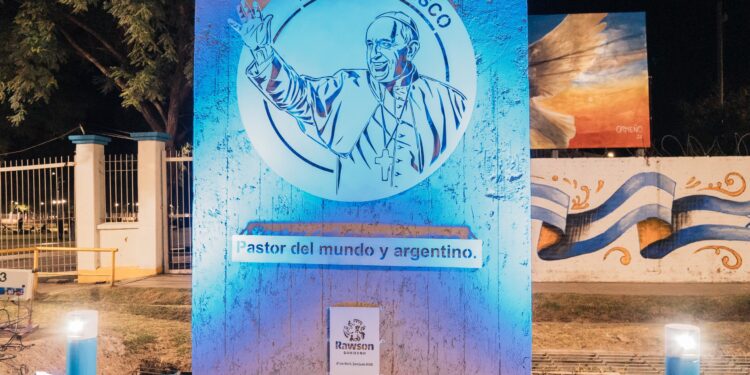 Homenaje en Rawson: el legado del Papa Francisco ya tiene su espacio permanente