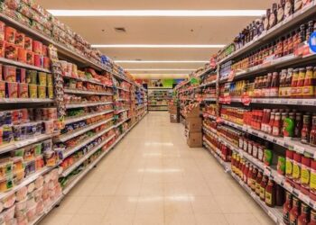 Supermercado sanjuanino abre las 24 horas y revoluciona el comercio local