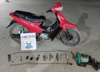 Caucete: secuestran moto con armas blancas y herramientas tras fuga de dos sospechosos
