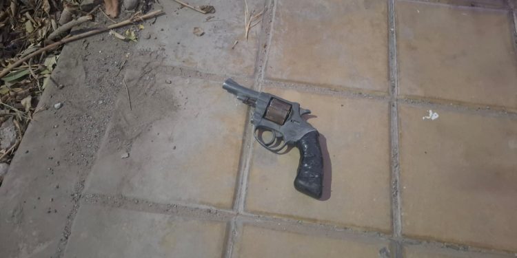 Persecución en pleno centro: dos detenidos tras fuga en moto y amenaza con arma de fuego