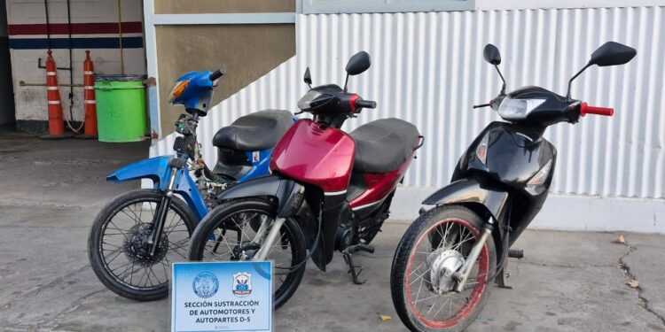 Recuperan motos robadas en Rawson y Pocito