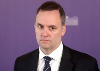 Manuel Adorni bajo la lupa: investigan más de 10 viajes al exterior y piden nuevas pruebas