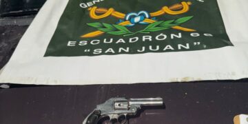 Detenido en Caucete: llevaba un revólver en su camioneta y quedó preso