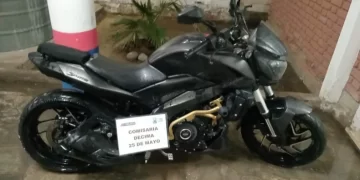 Persecución en Chimbas: escaparon tras caer con una moto robada en Mendoza