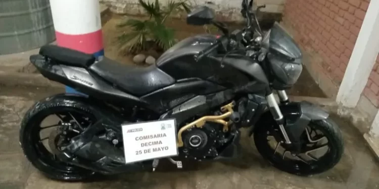 Persecución en Chimbas: escaparon tras caer de una moto robada en Mendoza