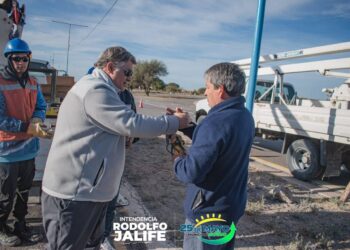 Avanza el recambio de luminarias LED en Encón