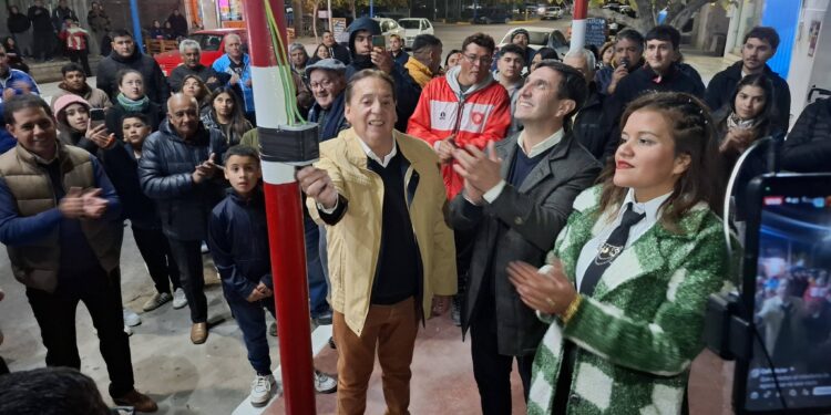 Albardón inauguró nuevas obras en Club Instituto La Laja y veredas en Las Lomitas