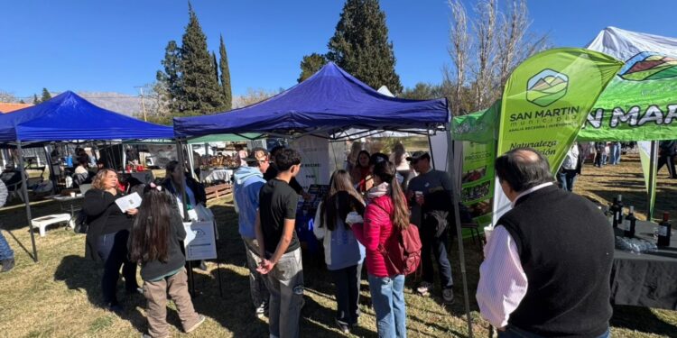 San Martín participó en una jornada sobre el cultivo de quinua en INTA