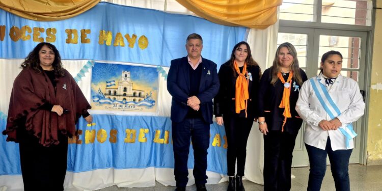 Rodolfo Jalife participó del emotivo acto por el Día de la Patria