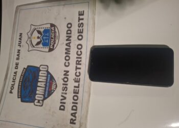 Tres jóvenes terminaron detenidos tras robarle el celular a un adolescente