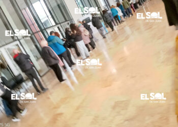 Largas filas en el Teatro del Bicentenario para conseguir entradas para la Gala Patria “Hilos de Revolución”