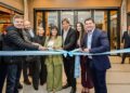 Orrego participó de la inauguración de un importante centro comercial en Chimbas