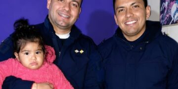 Policías salvaron a una bebé de 1 año
