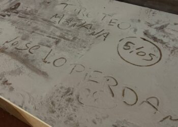 Investigan amenaza de tiroteo en una escuela y vinculan a un joven de 19 años
