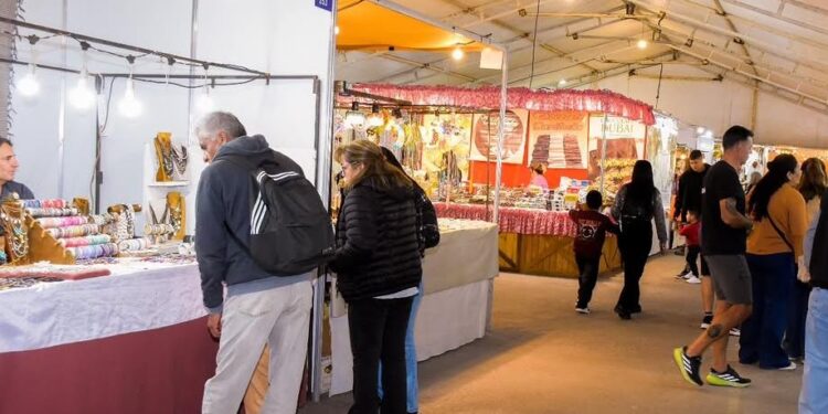 Por el viento Zonda, suspenden la Feria Internacional de las Artesanías