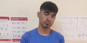 Escándalo en un comercio: amenazó, golpeó a un policía y fue aprehendido