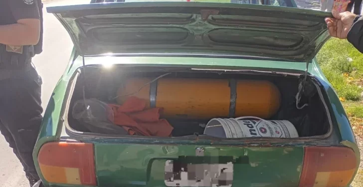 Caucete: rompió el baúl de un auto para robar y terminó aprehendido