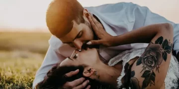 De Aries a Piscis: qué dicen los astros sobre cómo besa cada signo del zodiaco
