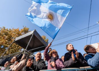 San Juan celebró el 216° aniversario de la Revolución de Mayo con un multitudinario desfile