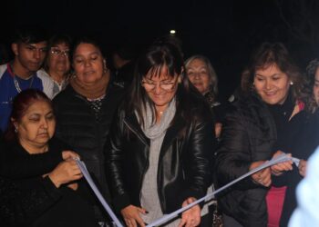 Villa Ross ya cuenta con nueva iluminación LED gracias a una obra municipal