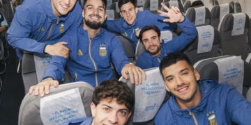 La selección argentina partió para jugar el Mundial: los futbolistas que viajaron