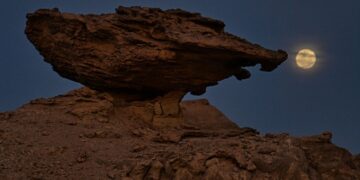 La magia de la luna llena vuelve a iluminar Ischigualasto