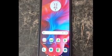 Robaron un celular en un taller de Caucete